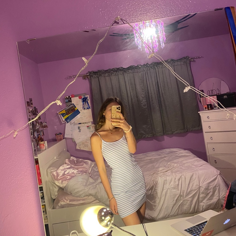 Brandy Melville Dress! Never worn:) White and Blue